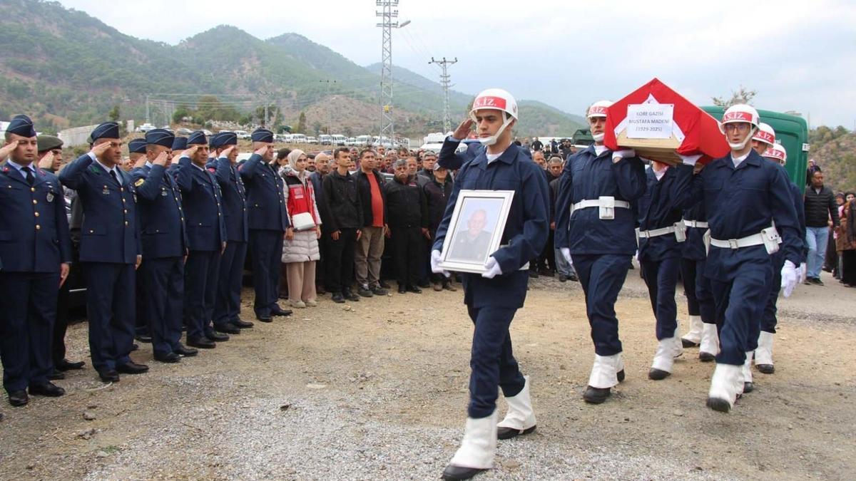 Anamur'un son Kore gazisi devlet töreniyle toprağa verildi
