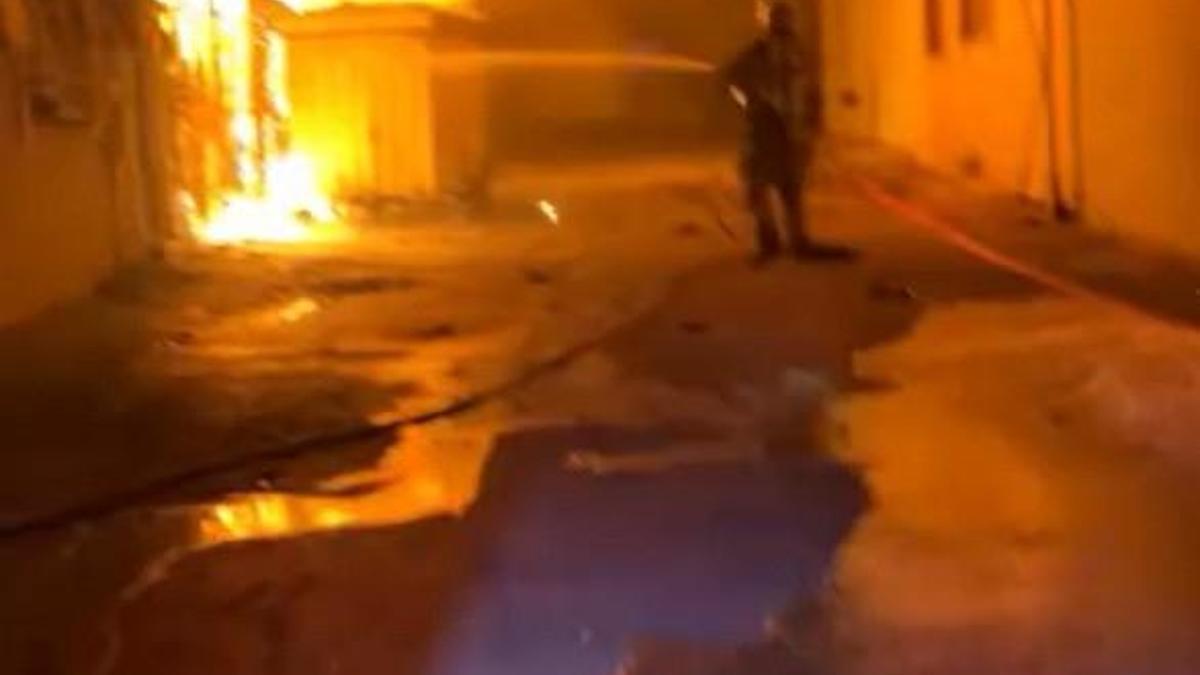 3 katlı binada çıkan ve bitişiğindeki 4 katlı binaya sıçrayan yangın söndürüldü