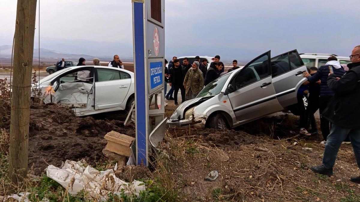 Gaziantep’te iki ayrı kazada 5 kişi yaralandı