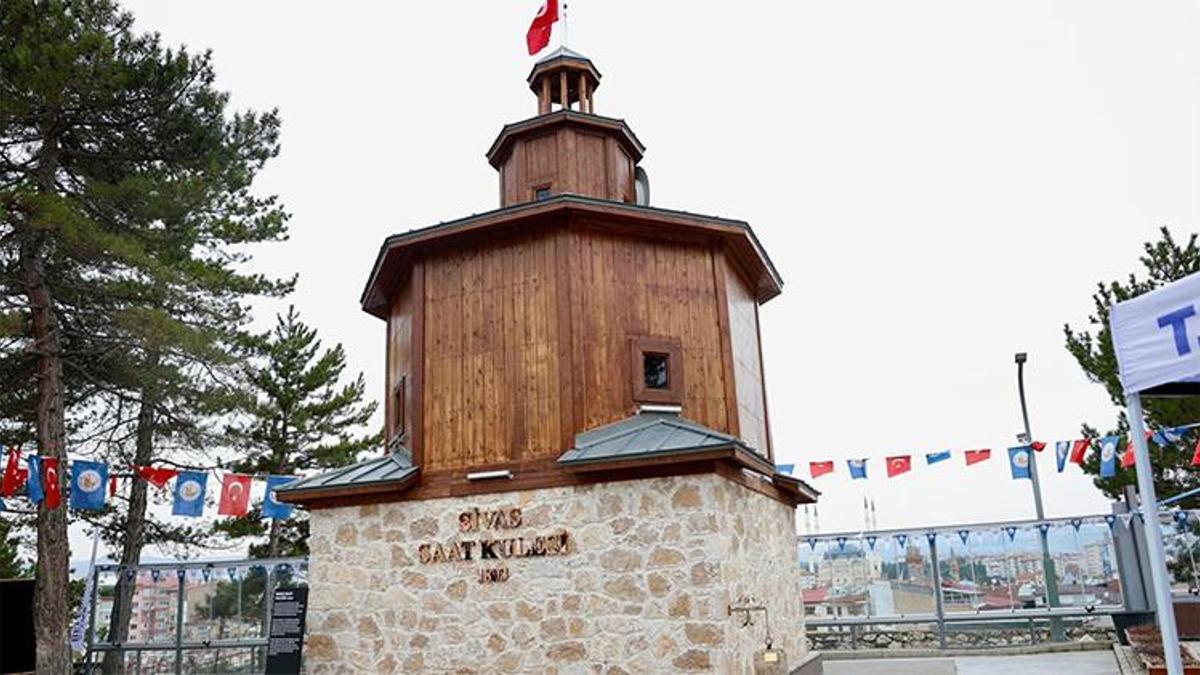 Sivas’ın tarihi saat kulesi yeniden yükseldi