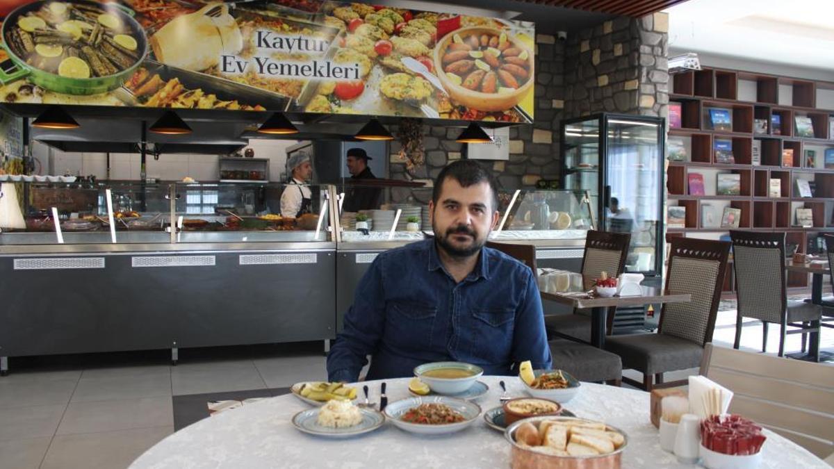 5 çeşit yemek 175 lira! Vatandaşın cebini düşündüler, fiyatları aşağı çektiler