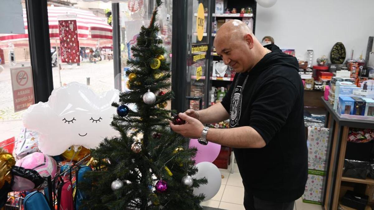 Eskişehir'de yılbaşı öncesi hediyelik eşya ve süsleme talebi arttı