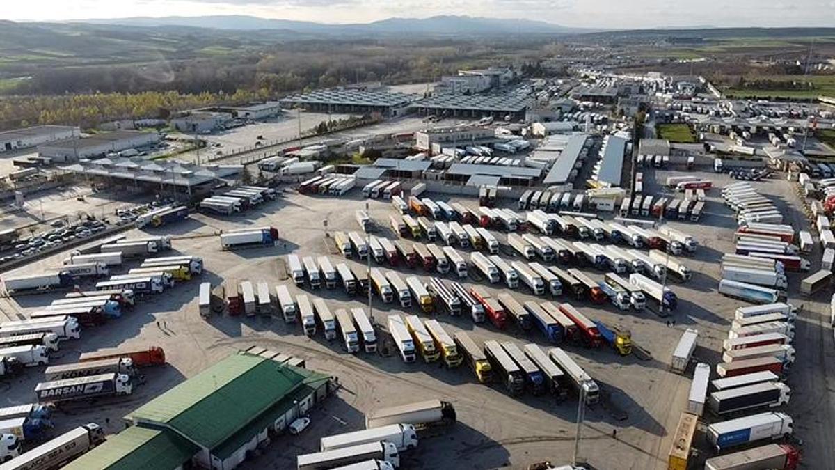 Yunanistan’daki grev sınır kapılarında yoğunluğu artırdı!