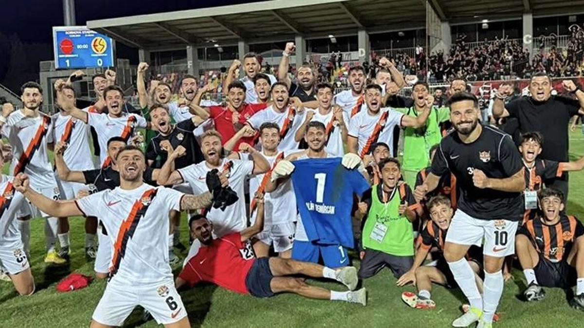 İzmir Çoruhlu FK'da deprem! 19 futbolcu birden yandı