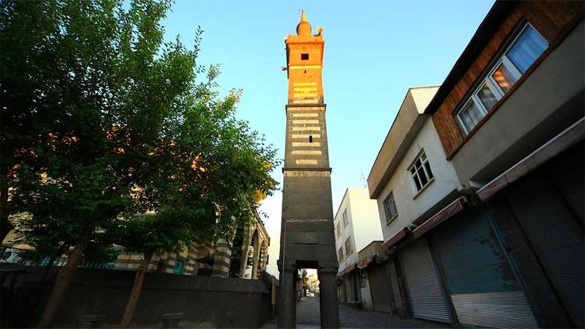 Dört Ayaklı Minare