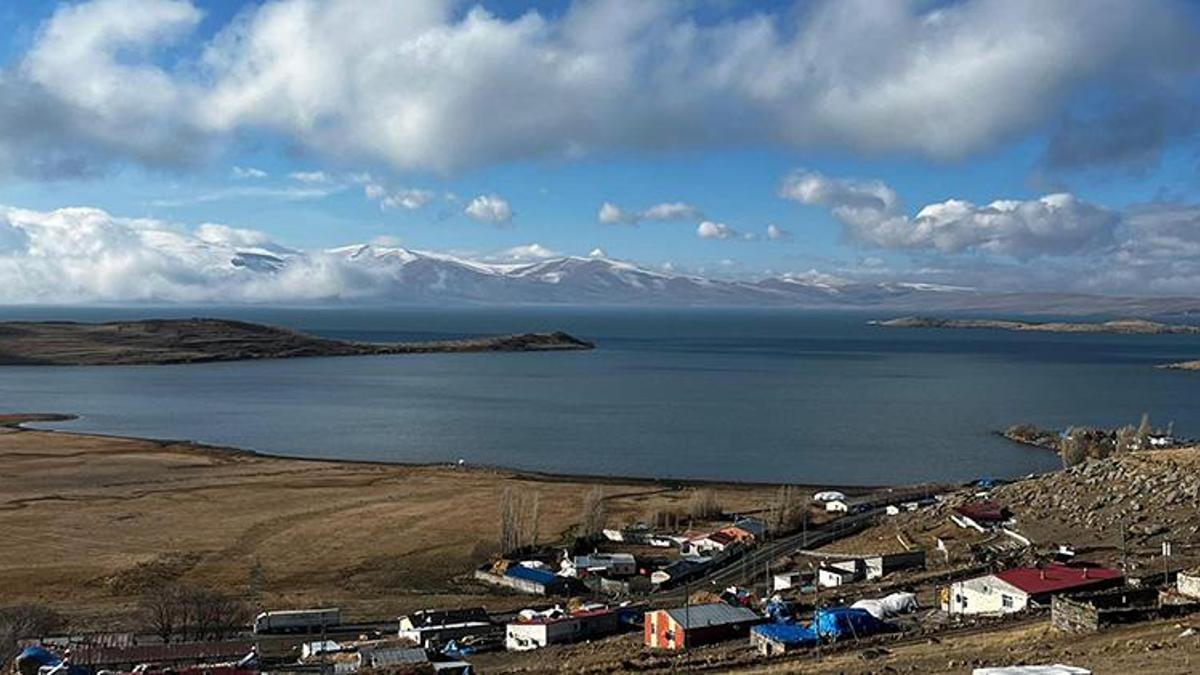 Her sene kasım ayında donmaya başlardı! Çıldır Gölü tarihinde ilk kez bu kadar gecikti: Turizm krizi yaşanabilir