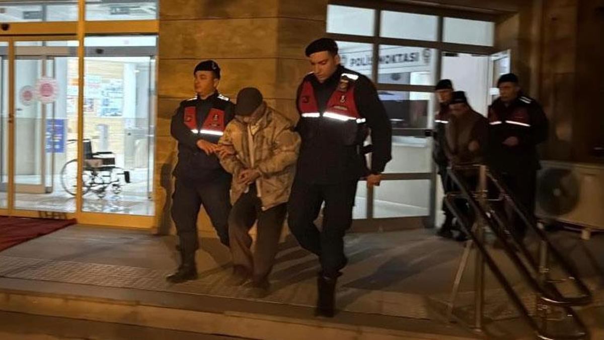 Afyonkarahisar'da dehşete düşüren olayda baba ve oğlu tutuklandı