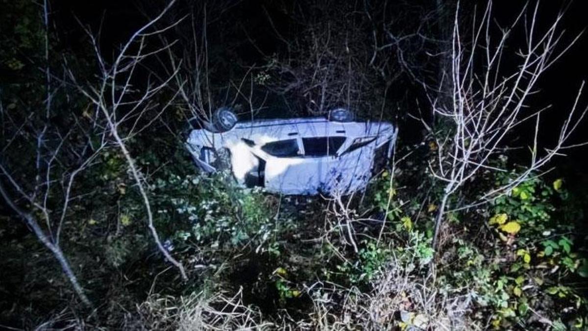 Artvin Ardanuç’ta otomobil uçuruma yuvarlandı: 4 yaralı