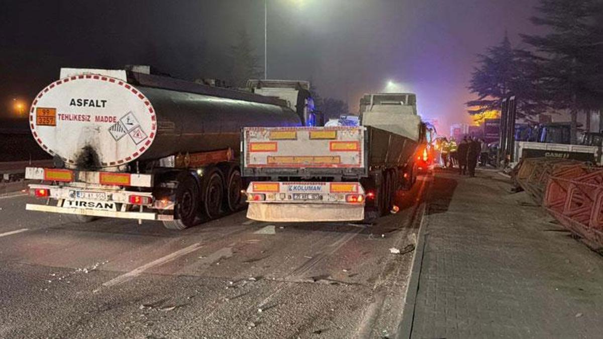 Eskişehir'de TIR’ın arkadan çaptığı servis minibüsündeki 9 kişi yaralandı