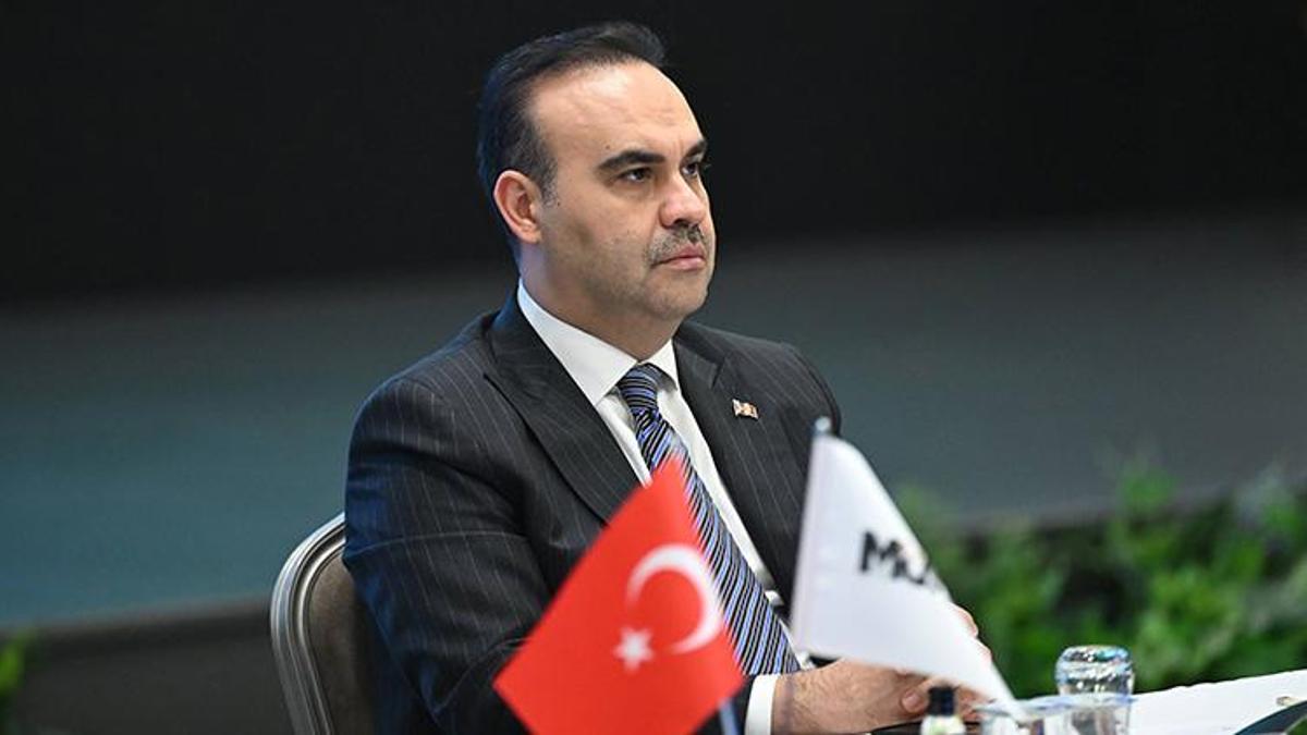 Bakan Kacır açıkladı: mevcut OSB’lerin 11 katı büyüklüğündeki alanlara mega endüstriyel bölgeler inşa edilecek