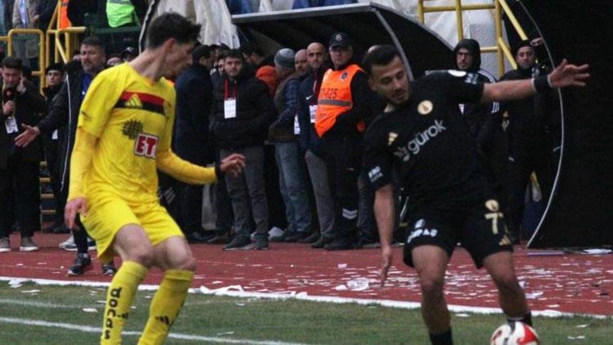 Kütahyaspor-Eskişehirspor maçında kazanan yok: Ev sahibi yenilmezlik serisini 11 maça çıkardı