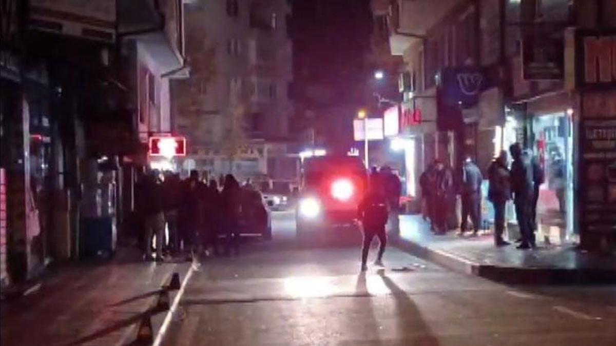 Kırşehir’de telefoncu dükkanında bıçaklı kavga: 1 yaralı