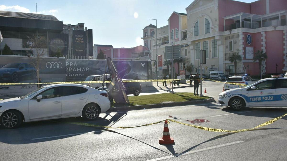 İzmir’de otomobilin çarptığı yaya öldü