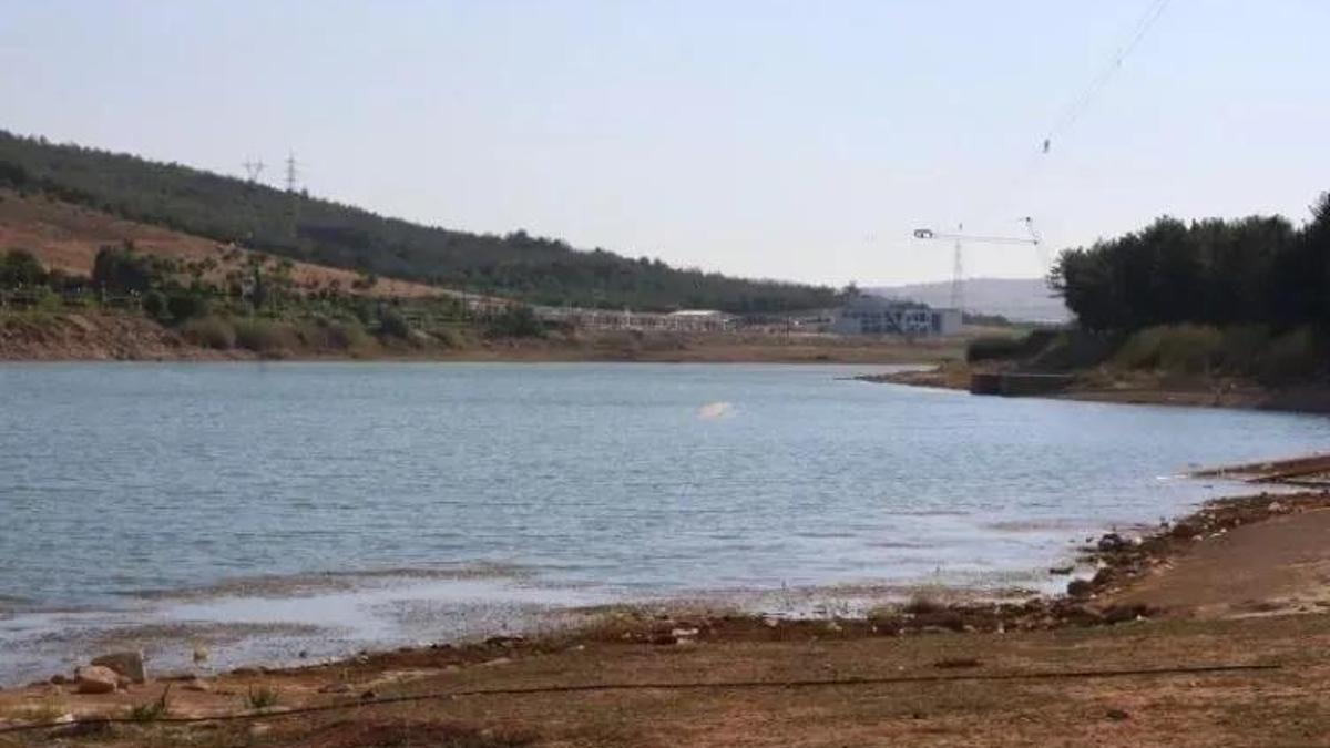 Gaziantep'te dev çatlak! Göl dibe çöküyor: Alarm durumuna geçildi