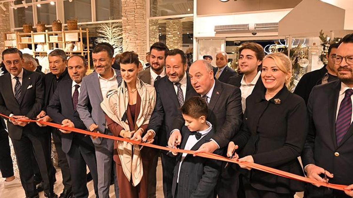 En büyük mağazasını Denizli’de açtı