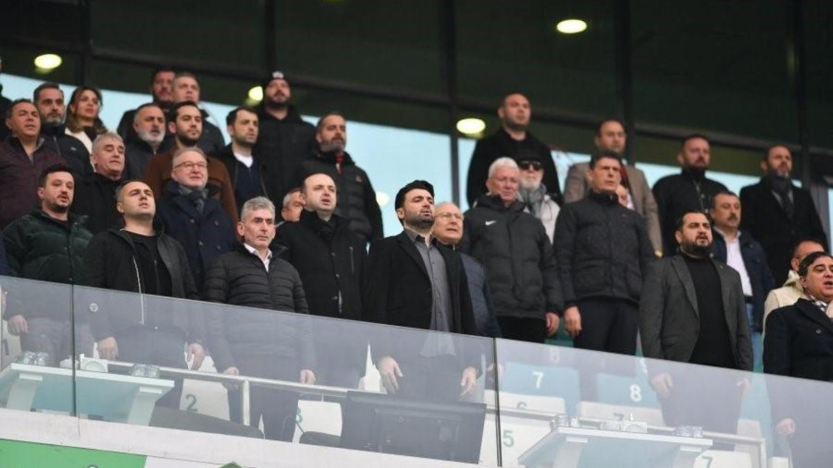 Bursaspor Başkanı Enes Çelik’ten sert çıkış: Rezil edeceğim