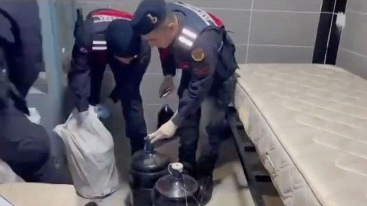 Aydın'da operasyon: 6 ton sahte şarap yakalandı