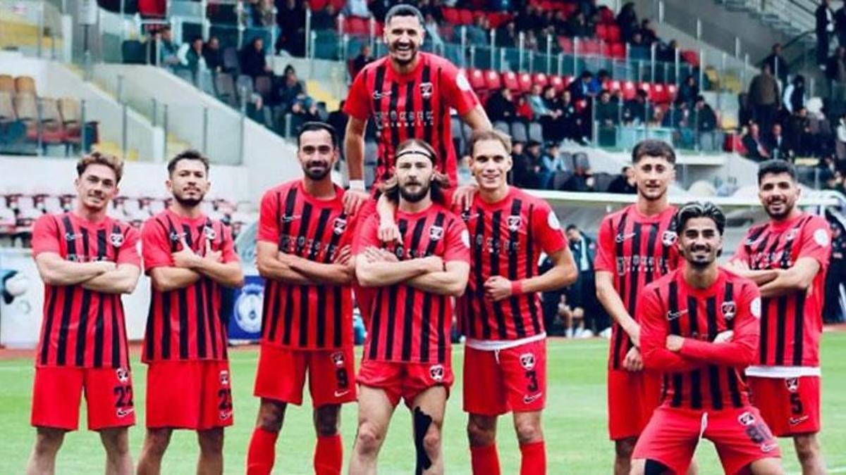 Denizli İdmanyurdu - Alanya 1221 FK maçında galibiyet tek golle geldi