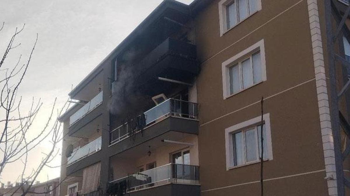 Ankara Çubuk'ta ev yangını paniğe neden oldu