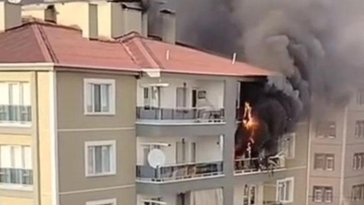 Ankara Çubuk’ta bir apartman dairesinde çıkan yangın endişe yarattı