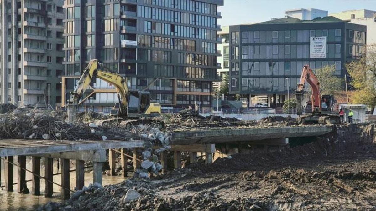 Samsun'da korozyona uğrayan köprü yıkılıyor