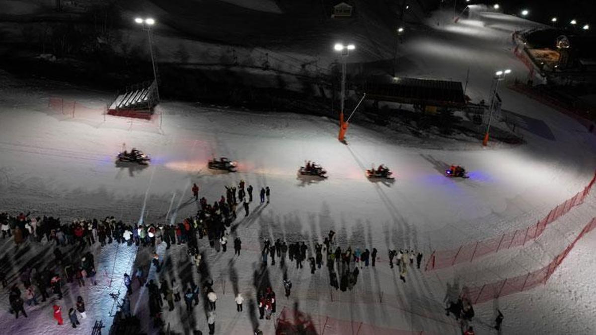 Erzurum Palandöken Kayak Merkezi'nde kayak sezonu resmi olarak başladı