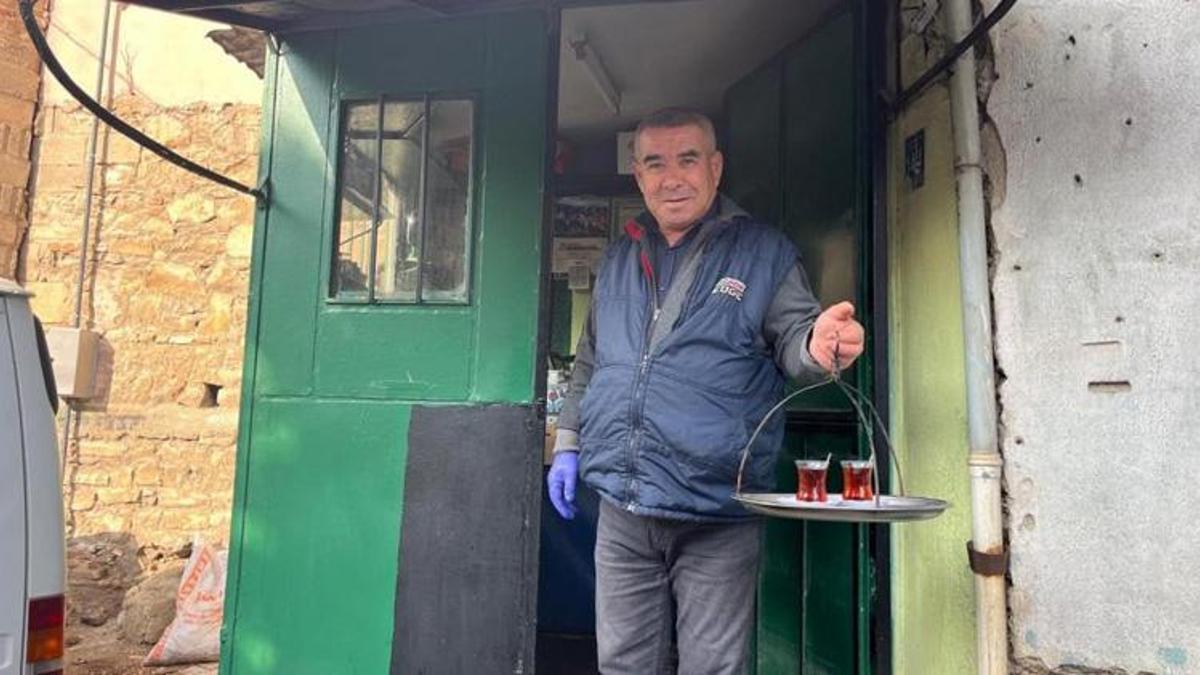 Babasından miras kaldı! 50 yıldır çalışmaya devam ediyor