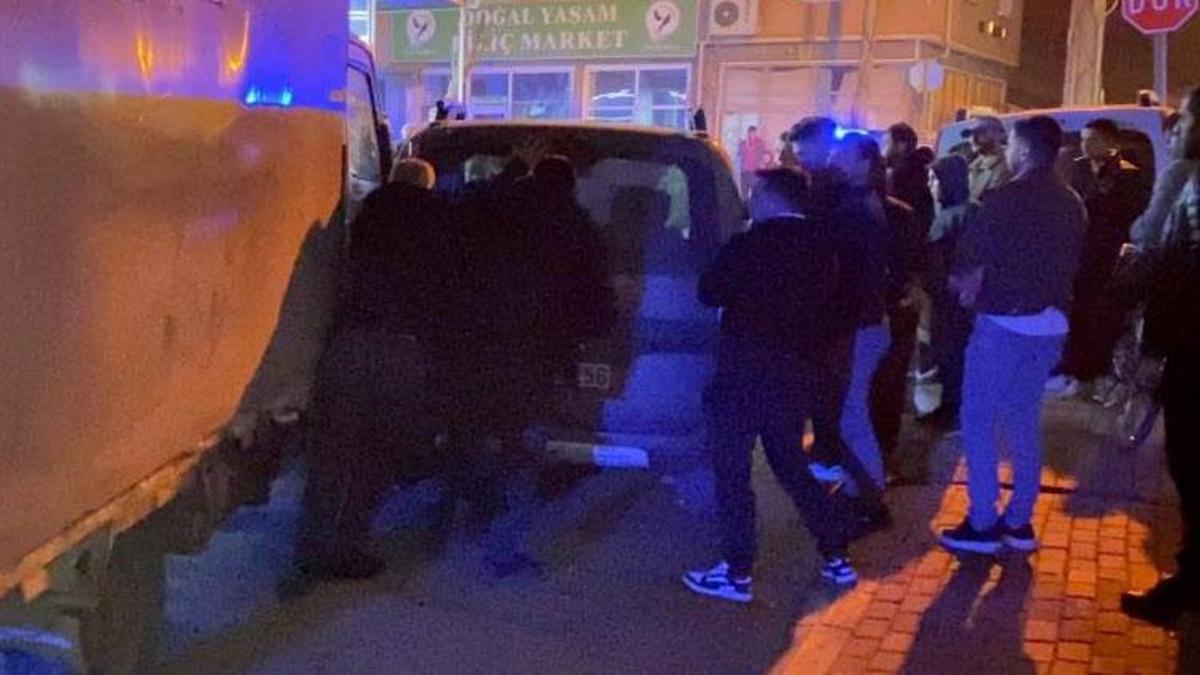 İnegöl'de kamyonet ile 3 araca çarptı, 2.49 promil alkollü olduğu tespit edildi