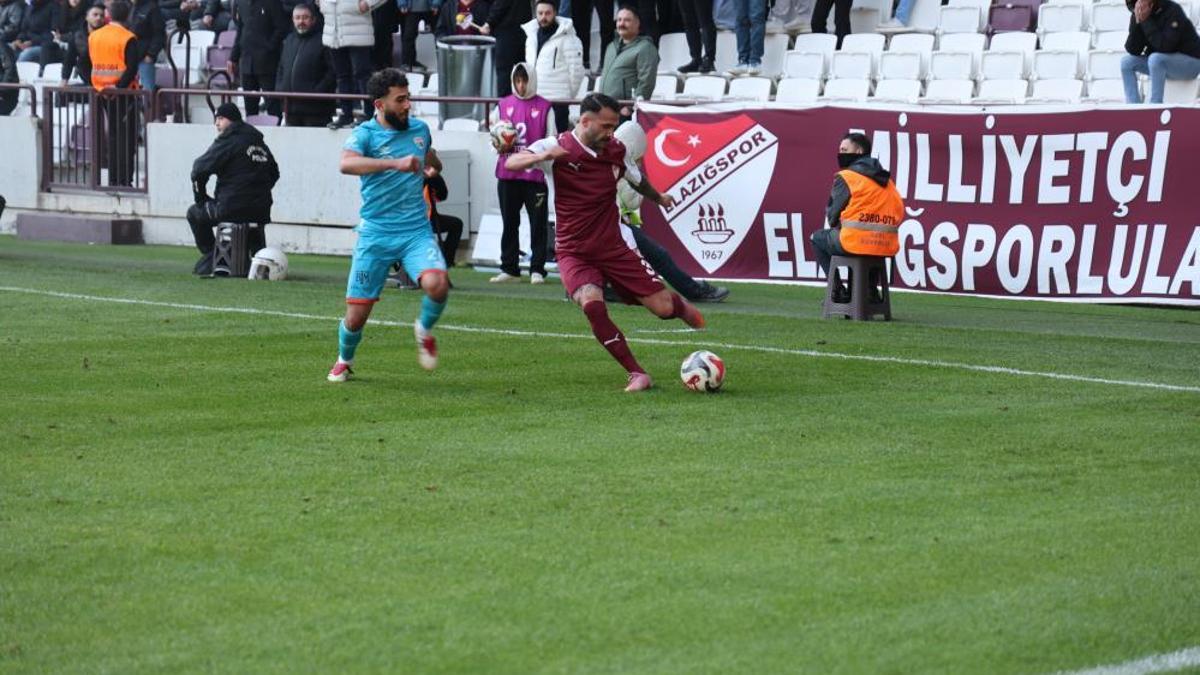 Elazığspor evinde İskenderunspor'a boyun eğdi