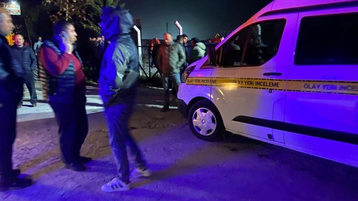 Yıllar önce ayrıldılar, ölüm tekrar birleştirdi! Çanakkale'de otoparkta korkunç cinayet!