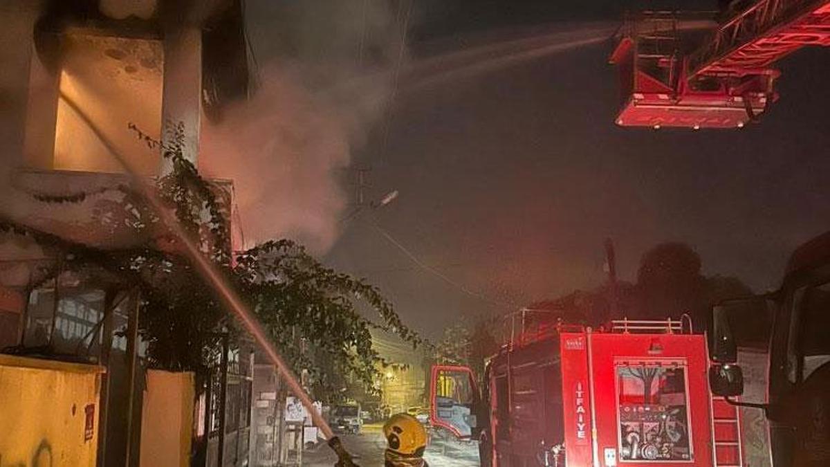 Reyhanlı'da müstakil ev alevlere teslim oldu