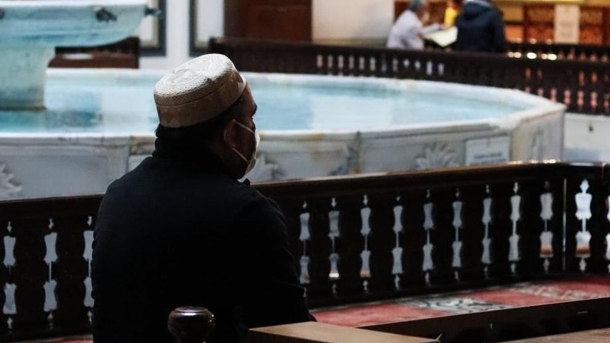 Teheccüd (Gece) Namazı Kaç Rekat Kılınır? Nasıl Niyet Edilir?