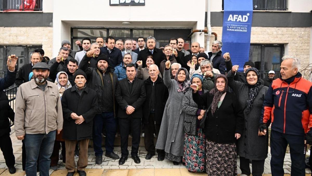 Osmaniye’de 221 depremzede daha yeni konutlarına kavuştu