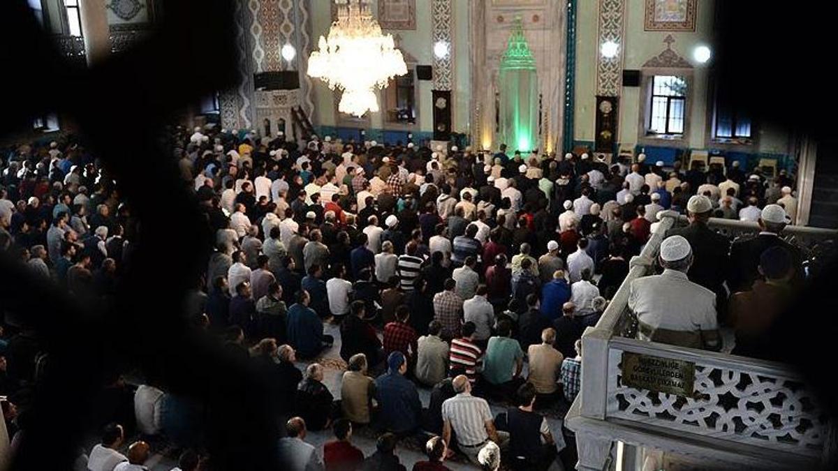 Regaip Kandilinde çekilecek zikirler: Maneviyatı arttıran dua ve ibadetler