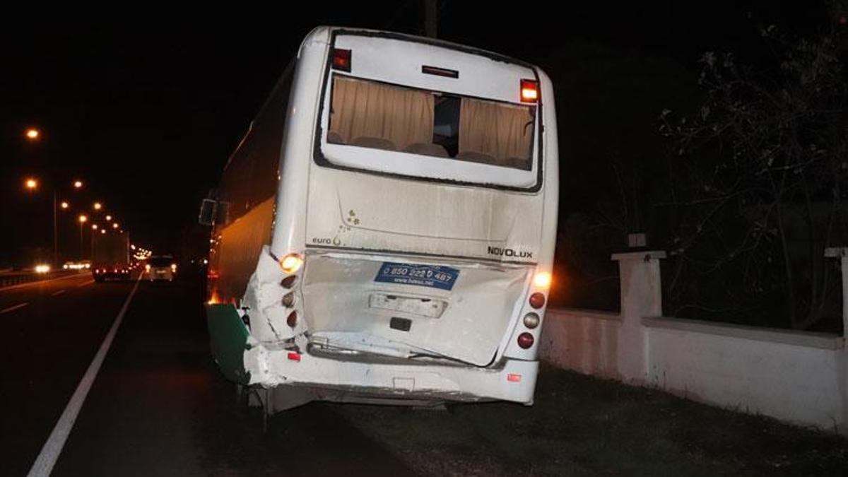 Ünye'de yolcu otobüsü ile midibüsün çarpıştığı kazada 1 kişi yaralandı