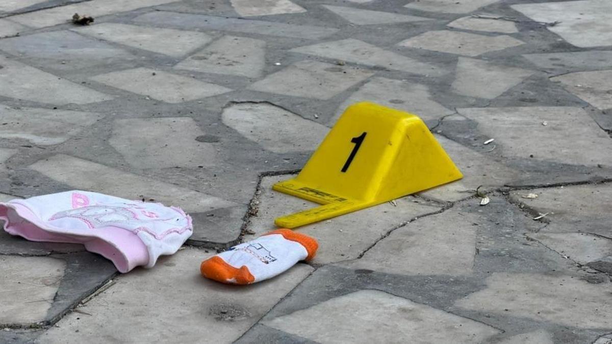 2 aylık bebeğini 4'üncü kattan aşağı bıraktı! Annenin siniri geçmedi: Diyarbakır'ı krize soktu