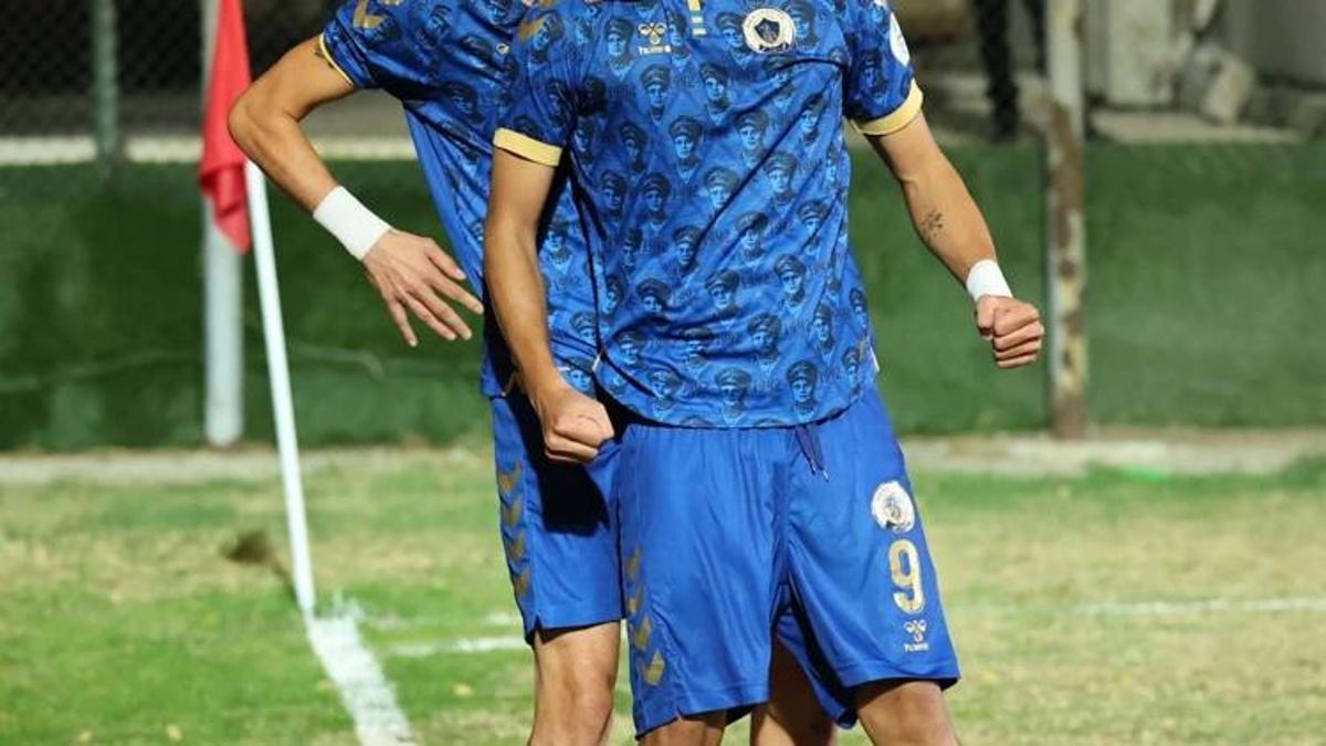 Menemen FK'da bomba ayrılık! Golcü isim rakip takıma transfer oldu