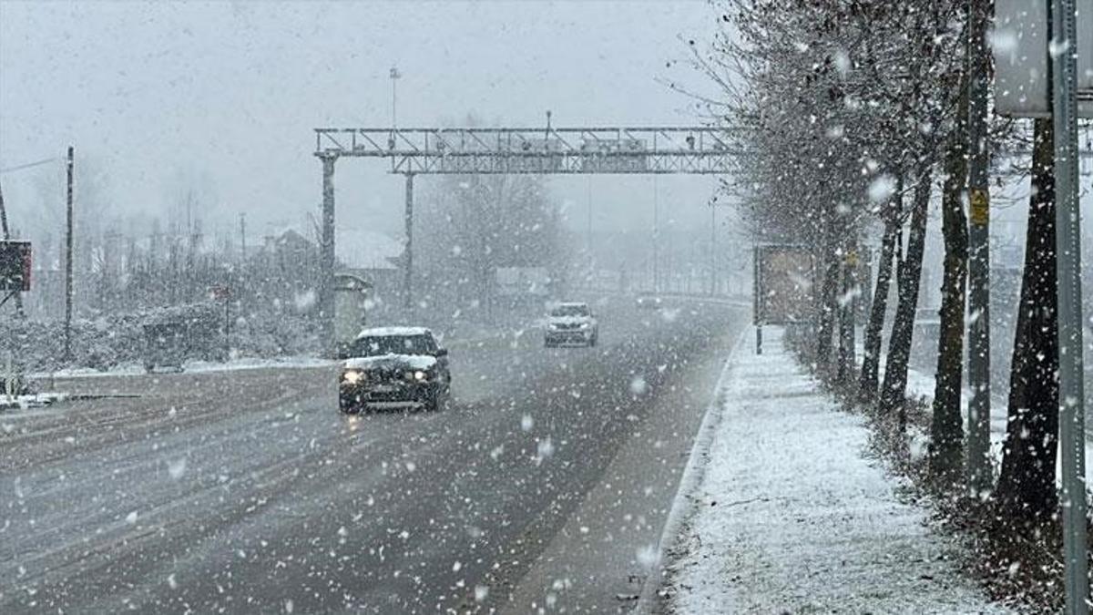 Düzce Valiliği'nden yoğun kar yağışı uyarısı