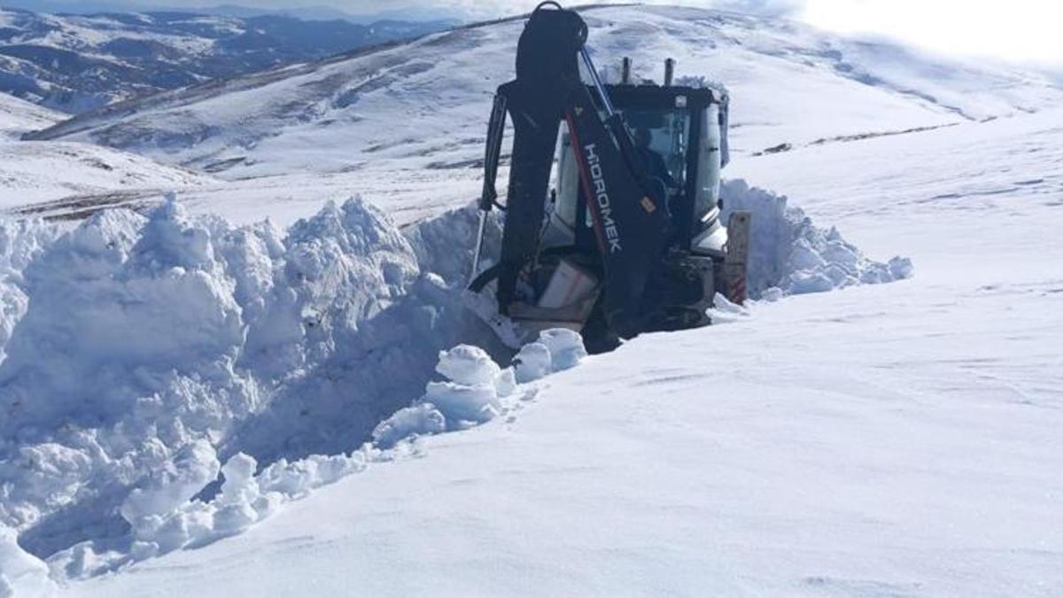 Sivas’ta akşam birden bastırdı! 136'sı ulaşıma tamamen kapandı