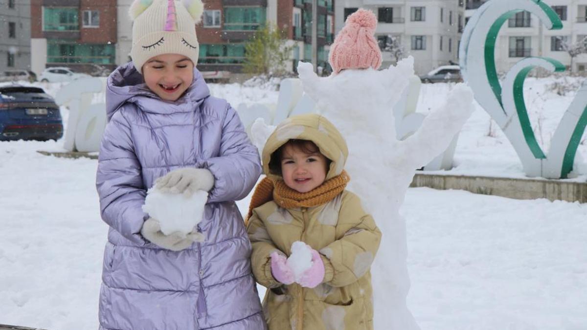 Karabük'te okullar tatil mi? Yarın okul var mı? 29 Aralık 2025 Pazartesi Karabük'te okullar tatil edildi mi? Açıklama geldi