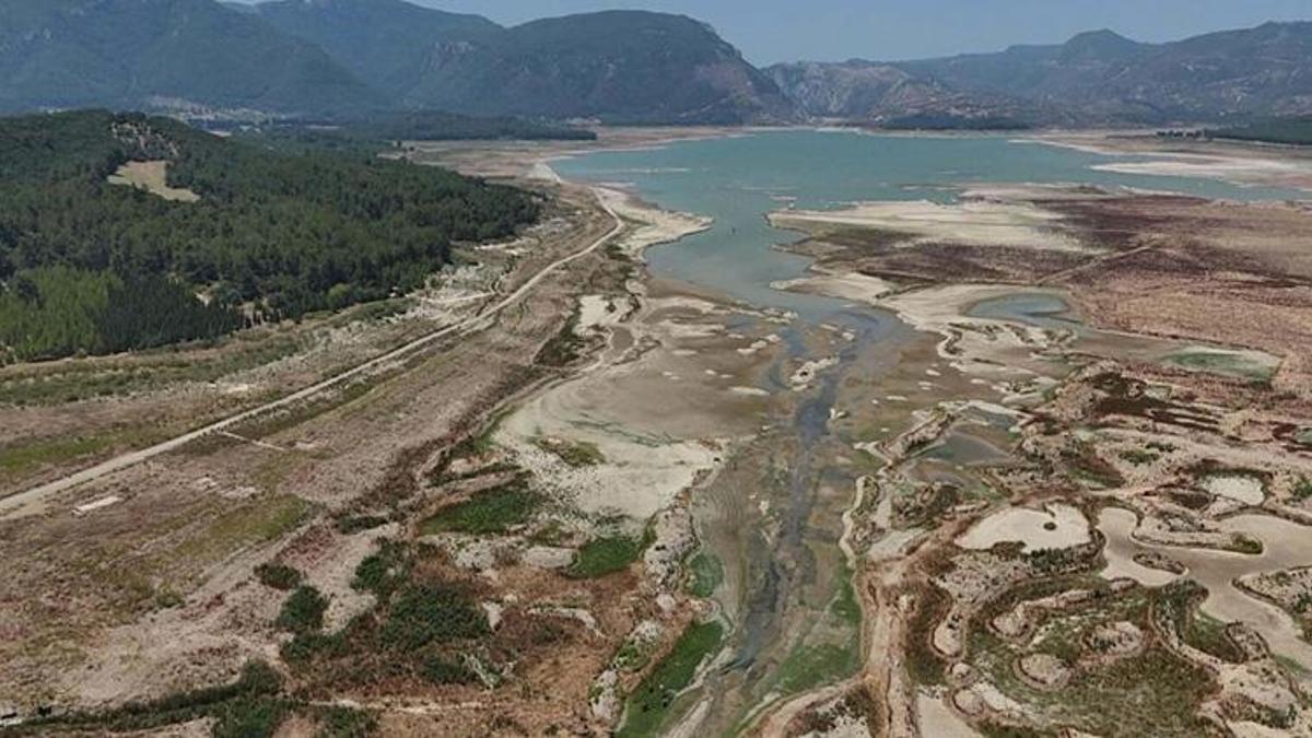 İzmirliler dikkat! 13 ilçeyi ilgilendiriyor: Yılbaşı gecesi ara verilecek