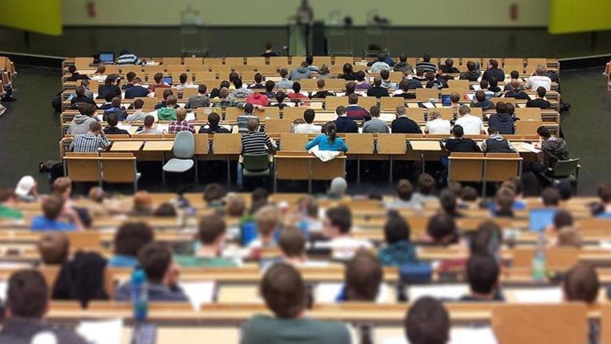 1 Ocak 2026 üniversiteler tatil mi? Devlet ve vakıf üniversitelerinde ders var mı?