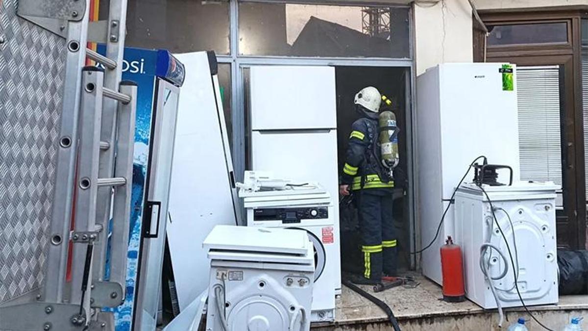 Karamürsel'de iş yerinde çıkan yangın söndürüldü