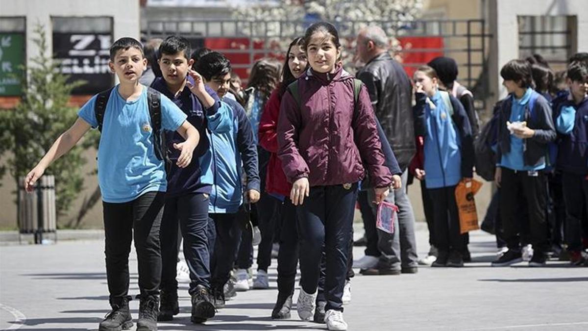 Gaziantep'te yılbaşında okullar tatil mi? Yılbaşı günü 1 Ocak ve 31 Aralık’ta Gaziantep'te okullar kapalı mı, ders var mı? (Valilik Açıklaması)