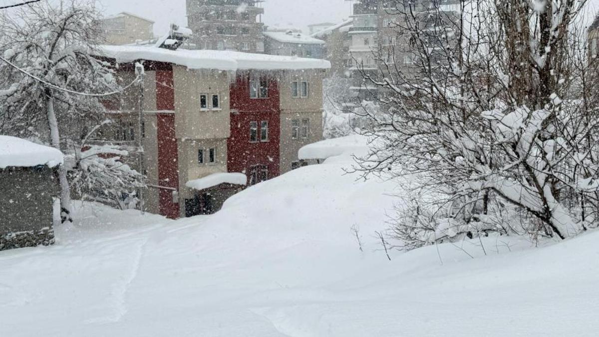 Hakkari’de okullar tatil mi? Yarın okul var mı? 2 …