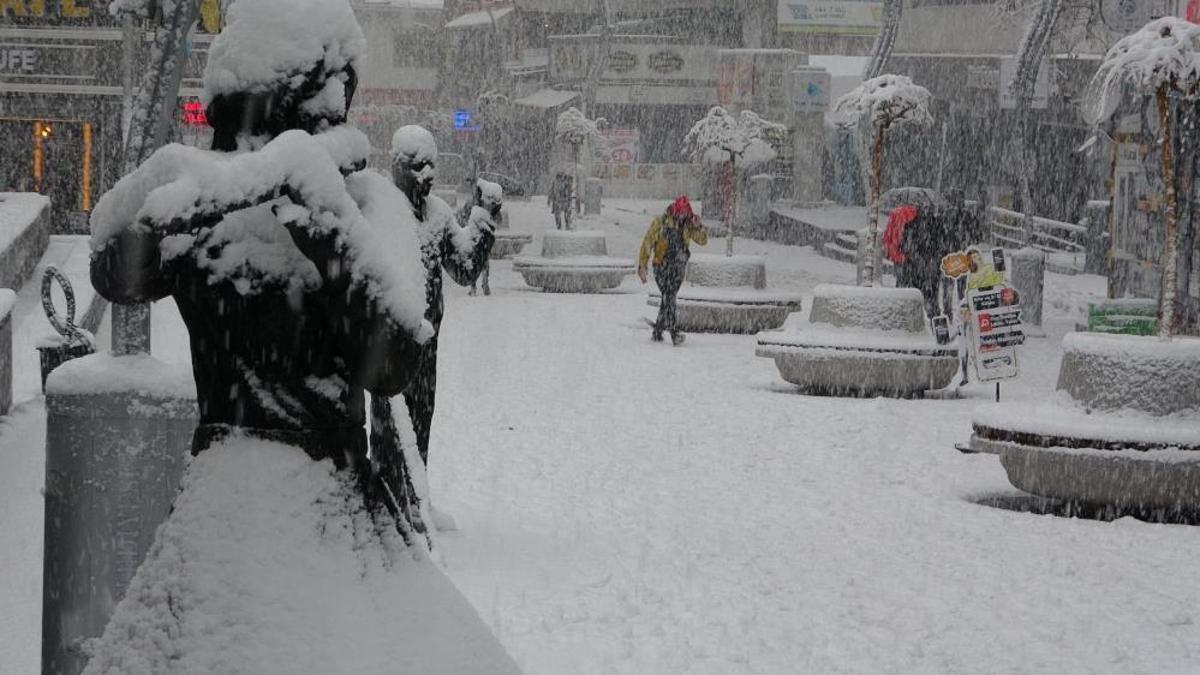 Ardahan'da okullar tatil mi? Yarın okul var mı? 2 Ocak 2026 Cuma Ardahan'da okullar tatil edildi mi? Açıklama geldi