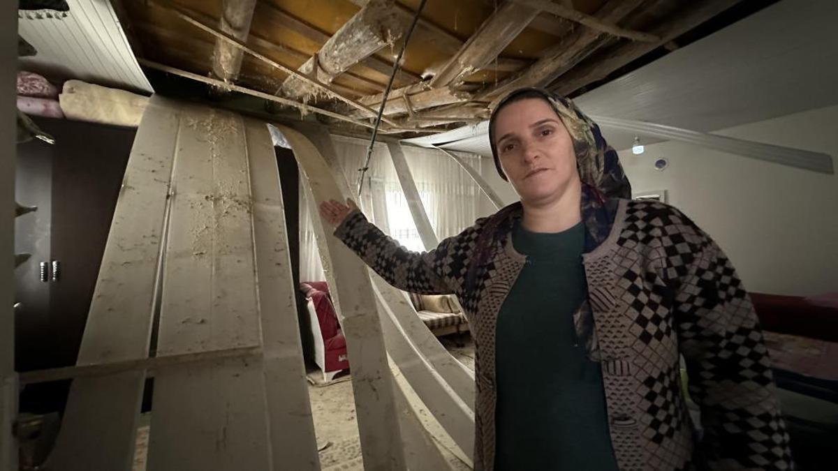 Şırnaklı aile evlerinin salonlarından gelen sesi duyunca deprem sandılar! Gördükleri manzara karşısında şok oldular