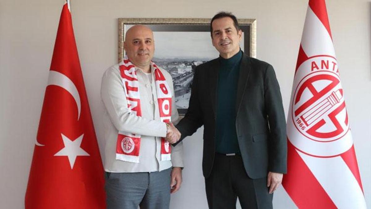 Antalyaspor'da teknik direktörlük görevine Sami Uğurlu getirildi