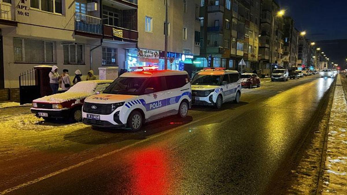 Kayseri Kocasinan'da kavga ettiği arkadaşını bıçaklayarak öldürdü