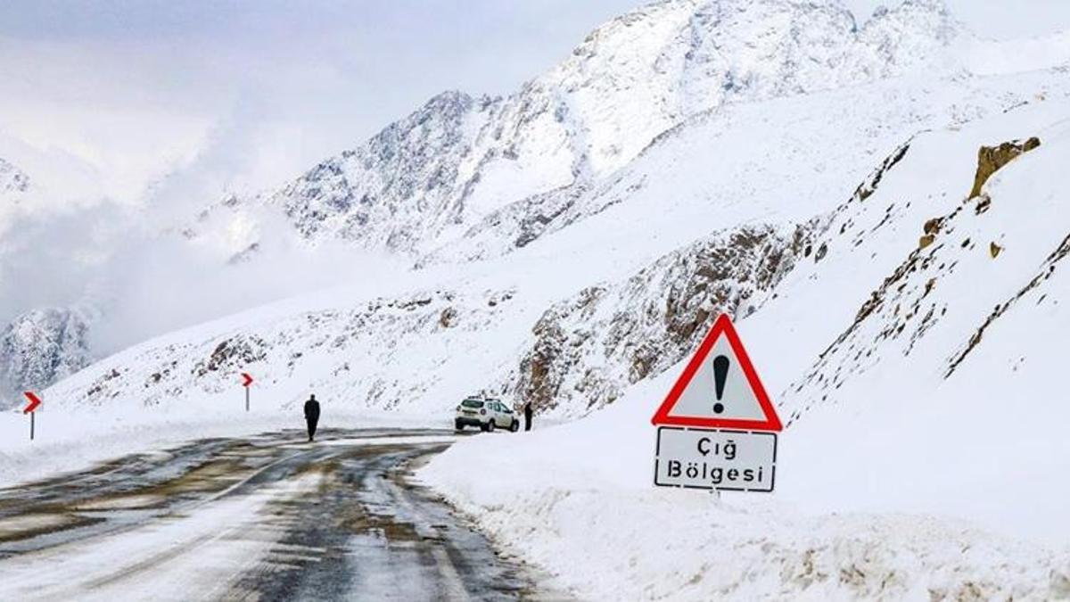 Meteoroloji'den sağanak yağış ve çığ uyarısı! Bu illerde yaşayanlar dikkat